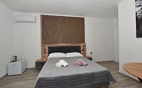 Sofia'S Studio & Room